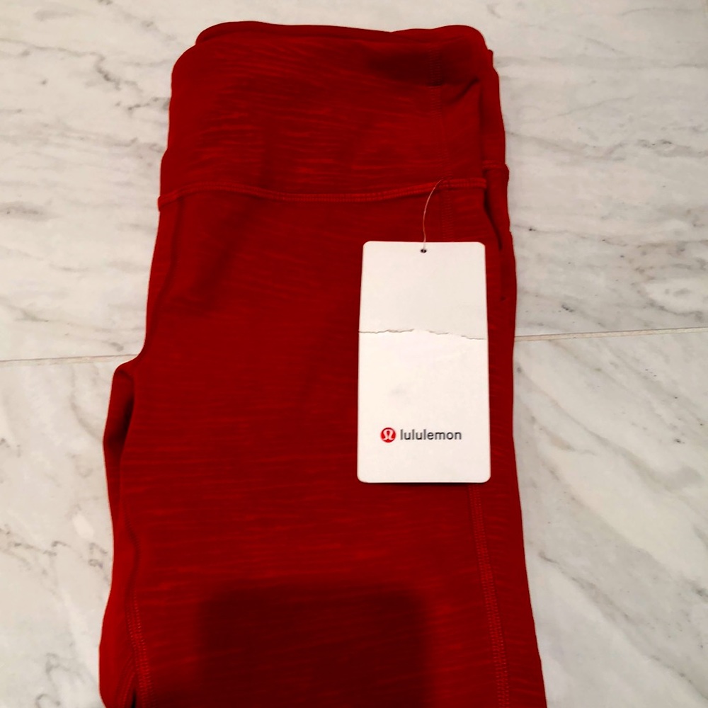 BNWT lululemon pace rival crop 22”